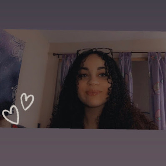 Meet your Posher, Yacelis - Picture 1 of 1